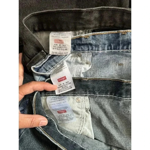 WRANGLER Men’s Straight Regular Relaxed Fit Cotton Denim Jeans 46x30 Casual Work - Picture 3 of 9